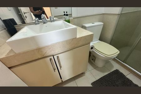 Apartamento à venda com 78m², 2 quartos e 1 vagaBanheiro Social