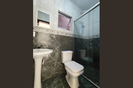 Banheiro de casa para alugar com 2 quartos, 69m² em Glória, Belo Horizonte