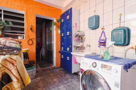 Casa à venda com 250m², 2 quartos e 4 vagas Casa à venda com 250m², 2 quartos e 4 vagasÁrea de Serviço