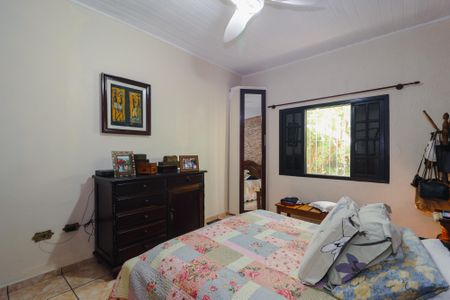 Casa à venda com 250m², 2 quartos e 4 vagas Casa à venda com 250m², 2 quartos e 4 vagasSuíte