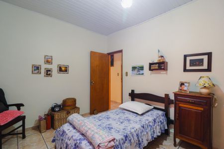 Casa à venda com 250m², 2 quartos e 4 vagas Casa à venda com 250m², 2 quartos e 4 vagasQuarto