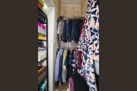 Casa à venda com 250m², 2 quartos e 4 vagas Casa à venda com 250m², 2 quartos e 4 vagasCloset da Suíte