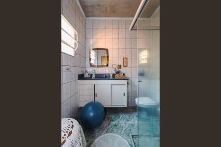 Casa à venda com 250m², 2 quartos e 4 vagas Casa à venda com 250m², 2 quartos e 4 vagasEdicula Banheiro