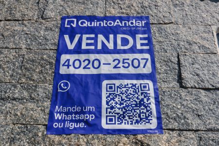 Casa à venda com 250m², 2 quartos e 4 vagas Casa à venda com 250m², 2 quartos e 4 vagasPlaca