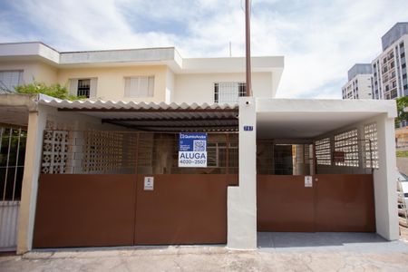 Casa para alugar com 147m², 2 quartos e 2 vagasFachada + Placa