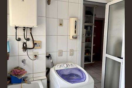 Apartamento à venda com 104m², 4 quartos e 2 vagasLavanderia