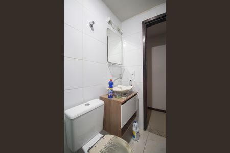 Casa para alugar com 60m², 2 quartos e 2 vagas Casa para alugar com 60m², 2 quartos e 2 vagasBanheiro