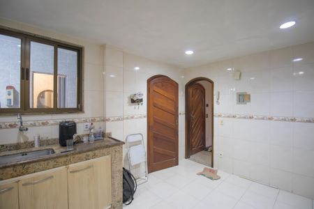 Casa para alugar com 60m², 2 quartos e 2 vagas Casa para alugar com 60m², 2 quartos e 2 vagasCozinha