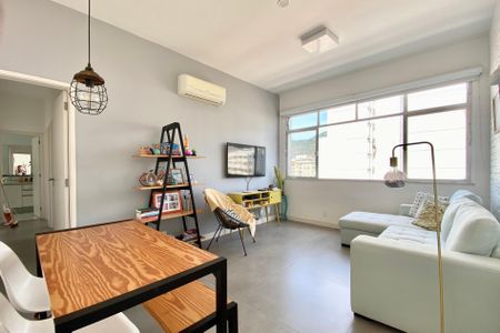 Sala de apartamento para alugar com 2 quartos, 80m² em Botafogo, Rio de Janeiro