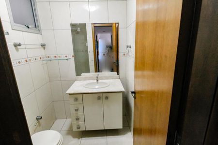 Apartamento para alugar com 72m², 2 quartos e 1 vaga Apartamento para alugar com 72m², 2 quartos e 1 vagaBanheiro