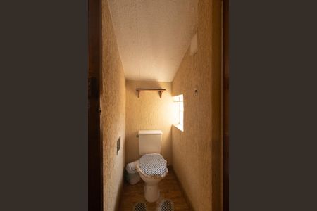 Casa para alugar com 675m², 4 quartos e 3 vagas Casa para alugar com 675m², 4 quartos e 3 vagasLavabo Garagem