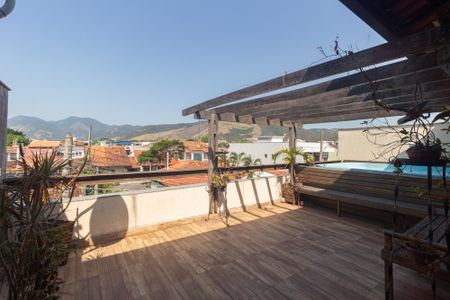 Casa para alugar com 675m², 4 quartos e 3 vagas Casa para alugar com 675m², 4 quartos e 3 vagasTerraço