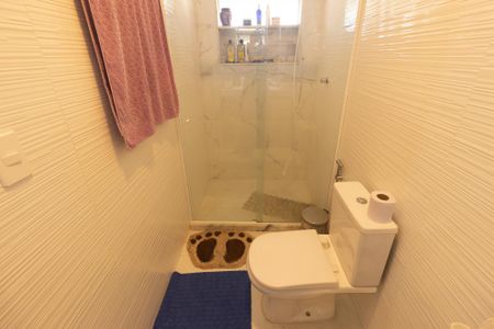 Casa para alugar com 675m², 4 quartos e 3 vagas Casa para alugar com 675m², 4 quartos e 3 vagasBanheiro da Suíte 2