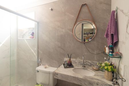 Casa para alugar com 675m², 4 quartos e 3 vagas Casa para alugar com 675m², 4 quartos e 3 vagasBanheiro da Suíte 1