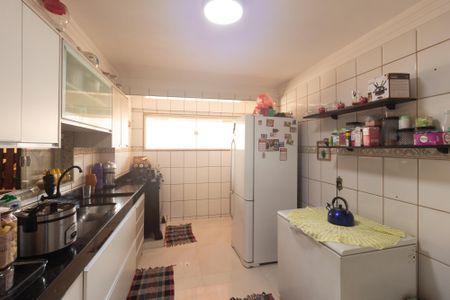 Casa para alugar com 675m², 4 quartos e 3 vagas Casa para alugar com 675m², 4 quartos e 3 vagasCozinha