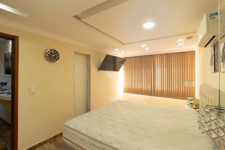 Casa para alugar com 675m², 4 quartos e 3 vagas Casa para alugar com 675m², 4 quartos e 3 vagasSuíte 1