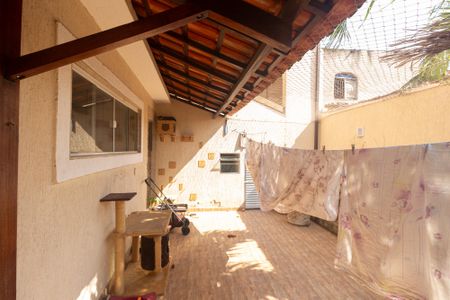 Casa para alugar com 675m², 4 quartos e 3 vagas Casa para alugar com 675m², 4 quartos e 3 vagasÁrea de Serviço