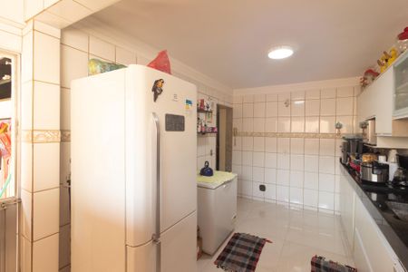 Casa para alugar com 675m², 4 quartos e 3 vagas Casa para alugar com 675m², 4 quartos e 3 vagasCozinha