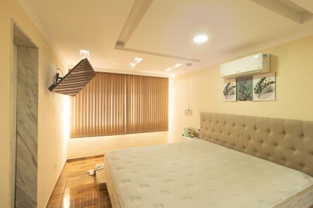 Casa para alugar com 675m², 4 quartos e 3 vagas Casa para alugar com 675m², 4 quartos e 3 vagasSuíte 1