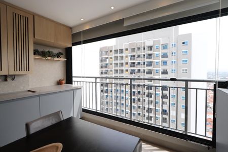 Apartamento para alugar com 69m², 2 quartos e 1 vagaSacada