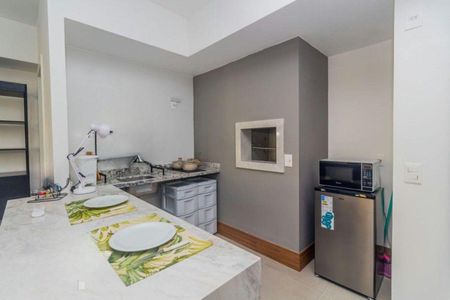 Cozinha de kitnet/studio para alugar com 1 quarto, 36m² em Boa Vista, Porto Alegre