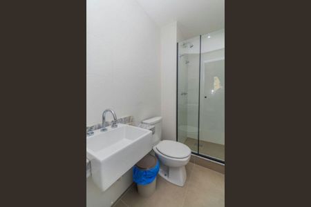 Banheiro de kitnet/studio para alugar com 1 quarto, 36m² em Boa Vista, Porto Alegre