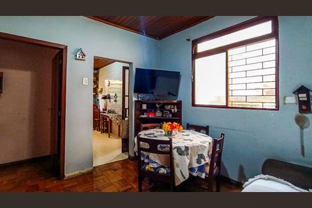 Sala de casa à venda com 3 quartos, 150m² em Cavalhada, Porto Alegre
