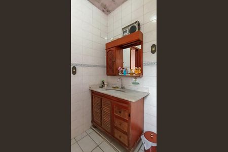 Casa à venda com 150m², 3 quartos e 1 vaga Casa à venda com 150m², 3 quartos e 1 vagaBanheiro Suíte