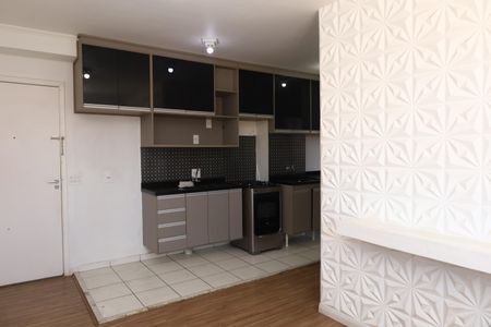 Sala de apartamento à venda com 2 quartos, 51m² em José Bonifácio, São Paulo
