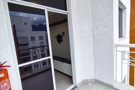 Apartamento à venda com 50m², 2 quartos e 1 vaga Apartamento à venda com 50m², 2 quartos e 1 vagaVaranda