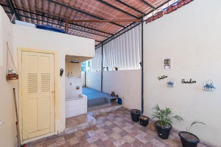 Apartamento à venda com 132m², 2 quartos e 1 vaga Apartamento à venda com 132m², 2 quartos e 1 vagaÁrea de Serviço