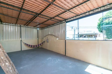 Apartamento à venda com 132m², 2 quartos e 1 vaga Apartamento à venda com 132m², 2 quartos e 1 vagaTerraço