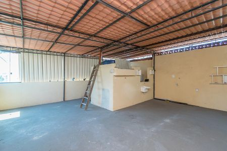 Apartamento à venda com 132m², 2 quartos e 1 vaga Apartamento à venda com 132m², 2 quartos e 1 vagaTerraço