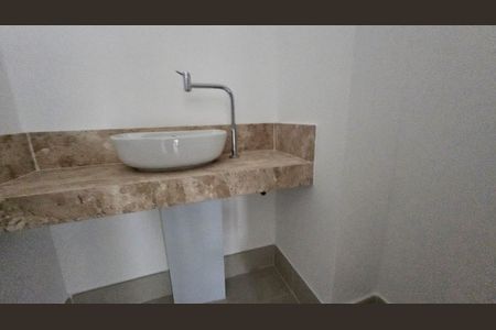 Apartamento à venda com 100m², 3 quartos e 2 vagas Apartamento à venda com 100m², 3 quartos e 2 vagasBanheiro 2