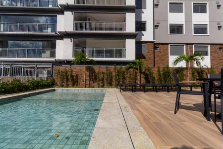 Apartamento à venda com 100m², 3 quartos e 2 vagas Apartamento à venda com 100m², 3 quartos e 2 vagasÁrea comum - Piscina