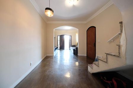 Sala de casa para alugar com 3 quartos, 240m² em Vila Euthalia, São Paulo