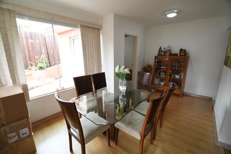 Casa de condomínio à venda com 180m², 5 quartos e 4 vagasSala de Jantar