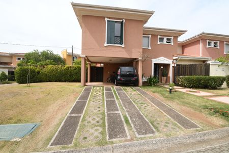Casa de condomínio à venda com 180m², 5 quartos e 4 vagasFachada