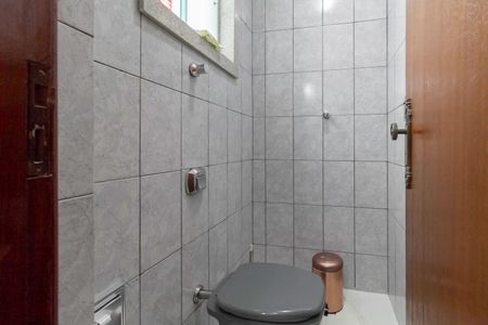 Casa à venda com 255m², 3 quartos e 2 vagasLavabo