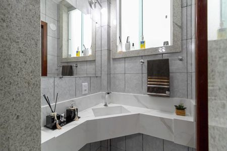 Casa à venda com 255m², 3 quartos e 2 vagasLavabo