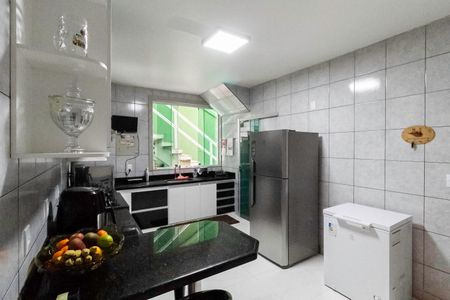 Casa à venda com 255m², 3 quartos e 2 vagasCozinha