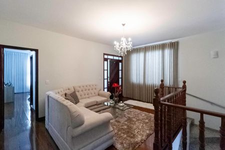 Sala de casa à venda com 3 quartos, 255m² em Castelo, Belo Horizonte