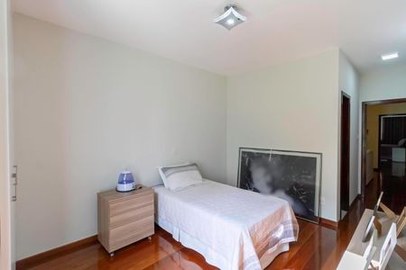 Casa à venda com 255m², 3 quartos e 2 vagasSuíte 1