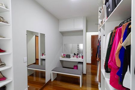 Casa à venda com 255m², 3 quartos e 2 vagasCloset da suíte 2