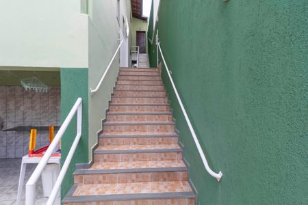 Casa à venda com 255m², 3 quartos e 2 vagasEscada