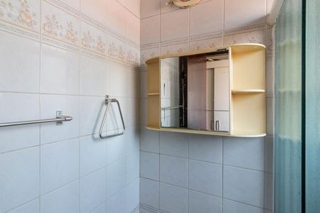 Casa de condomínio para alugar com 80m², 2 quartos e 1 vaga Casa de condomínio para alugar com 80m², 2 quartos e 1 vagaDetalhe do banheiro da suíte