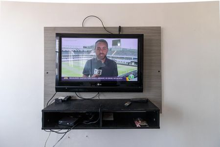 Detalhe da sala de casa de condomínio para alugar com 1 quarto, 60m² em Maracanã, Praia Grande