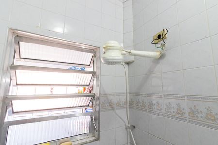 Casa de condomínio para alugar com 80m², 2 quartos e 1 vaga Casa de condomínio para alugar com 80m², 2 quartos e 1 vagaDetalhe do banheiro social