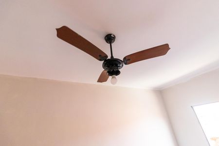 Casa de condomínio para alugar com 80m², 2 quartos e 1 vaga Casa de condomínio para alugar com 80m², 2 quartos e 1 vagaDetalhe do quarto