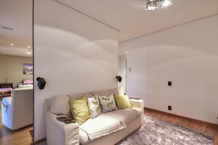 Sala de Tv de apartamento para alugar com 3 quartos, 191m² em Vila Suzana, São Paulo